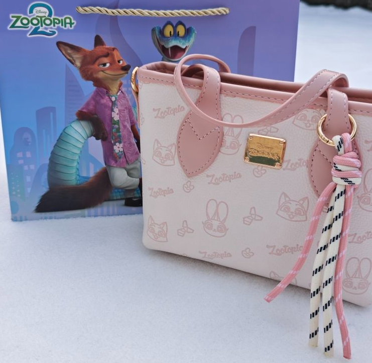 Image #1 from Evelyn Taylor